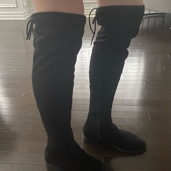 Knee length boots in black suede fabric - Picture 5 of 6